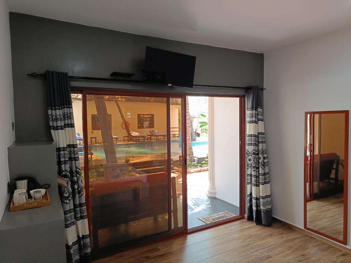 Little Pompeji Boutique Hotel - Adults Only Джамбиани Екстериор снимка