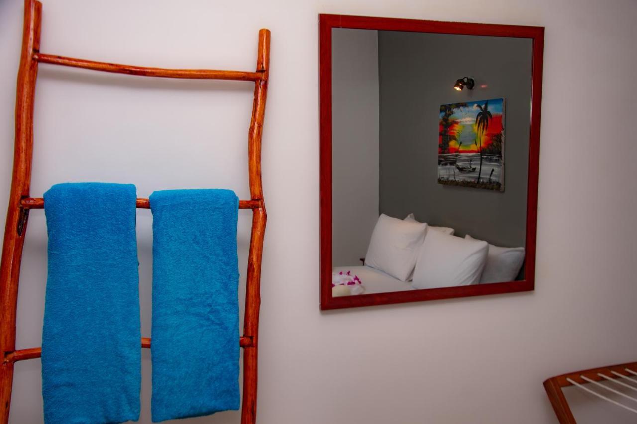 Little Pompeji Boutique Hotel - Adults Only Джамбиани Екстериор снимка